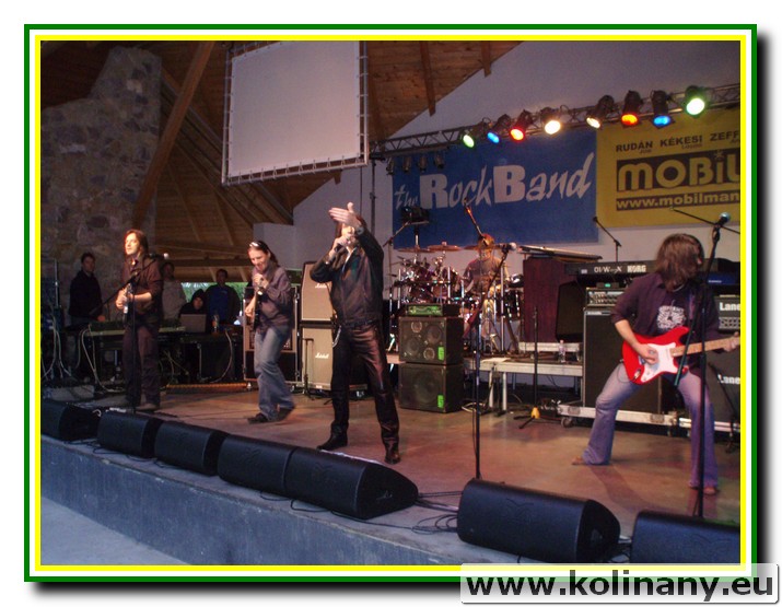 Fotogaléria 2009.04.25. - Kolíňany - Koncert skupiny Mobilmána (87) 2009.04.25. - Kolíňany - Koncert skupiny Mobilmána
